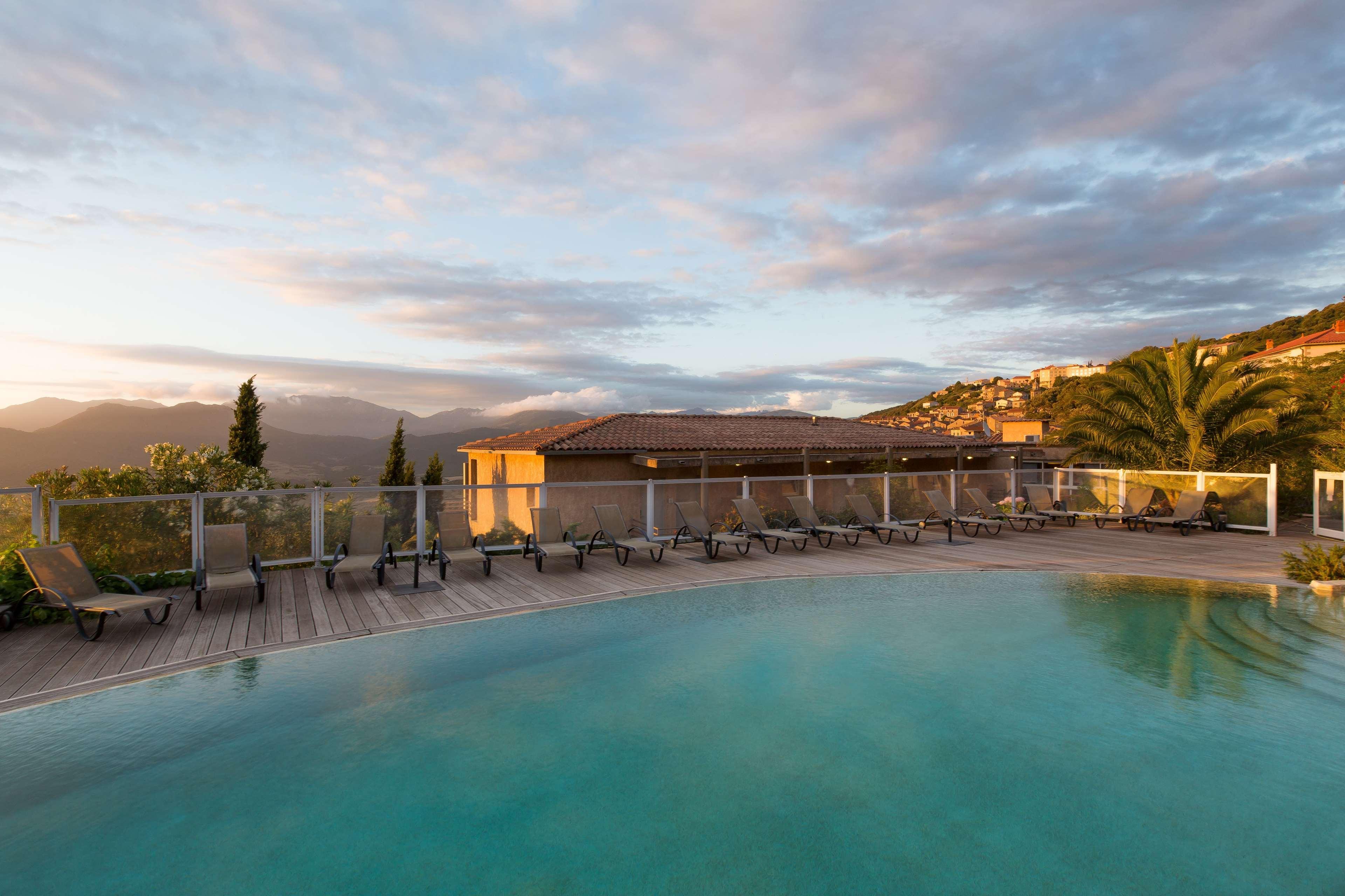 Best Western Plus San Damianu Сартен Экстерьер фото